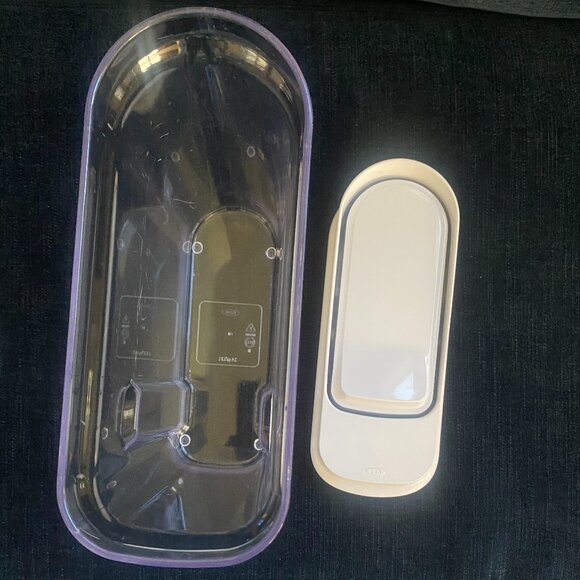 OXO Good Grips POP Cereal Dispenser 3.4 qt/3.2 L - Picture 7 of 9